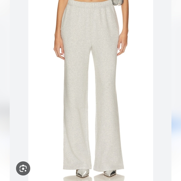 Good american wide leg sweatpant - Picture 3 of 9